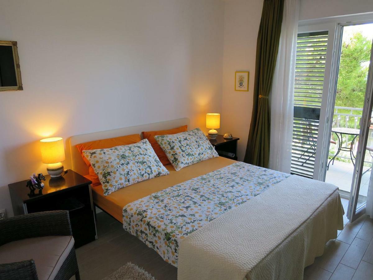 Apartments Kuzmanic Omiš Eksteriør bilde
